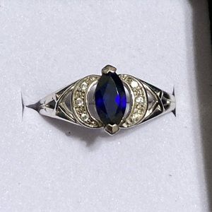 Avon Ring size 6 Blue stone